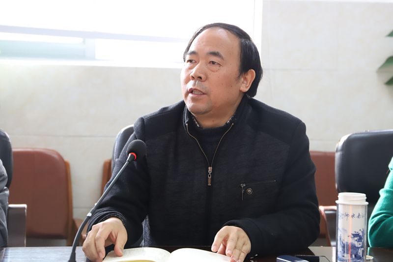 我校教導處、教科室組織召開教研組長工作協(xié)調會
