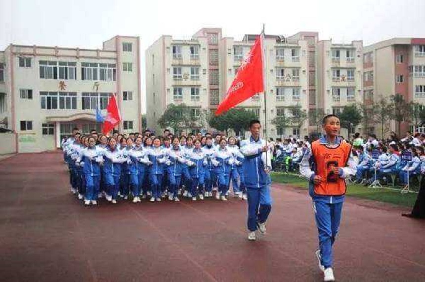 大邑縣實驗中學(xué)聯(lián)系電話是多少？