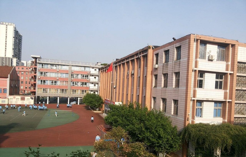 通錦中學(xué)環(huán)境怎么樣？