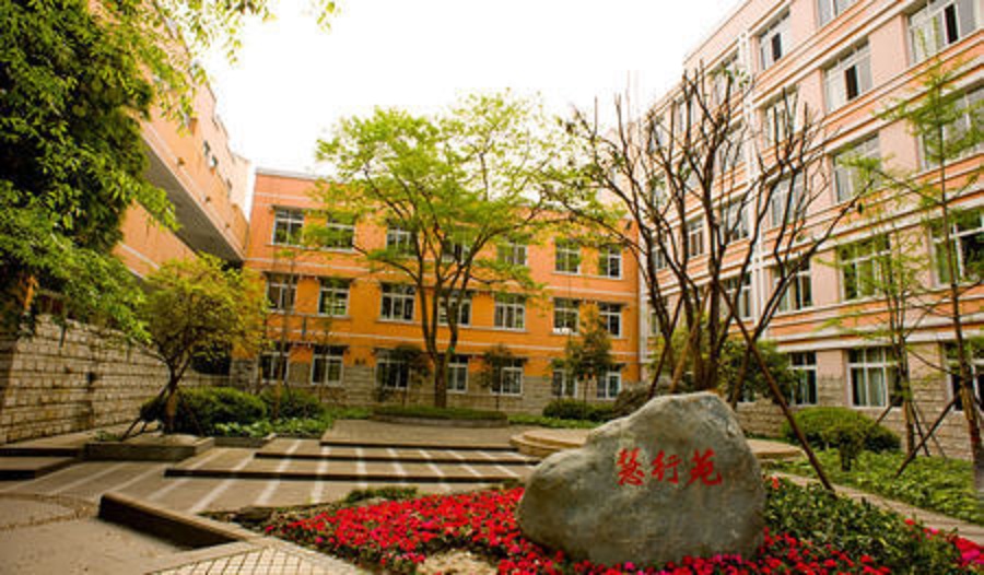郫縣二中校園環(huán)境怎么樣？
