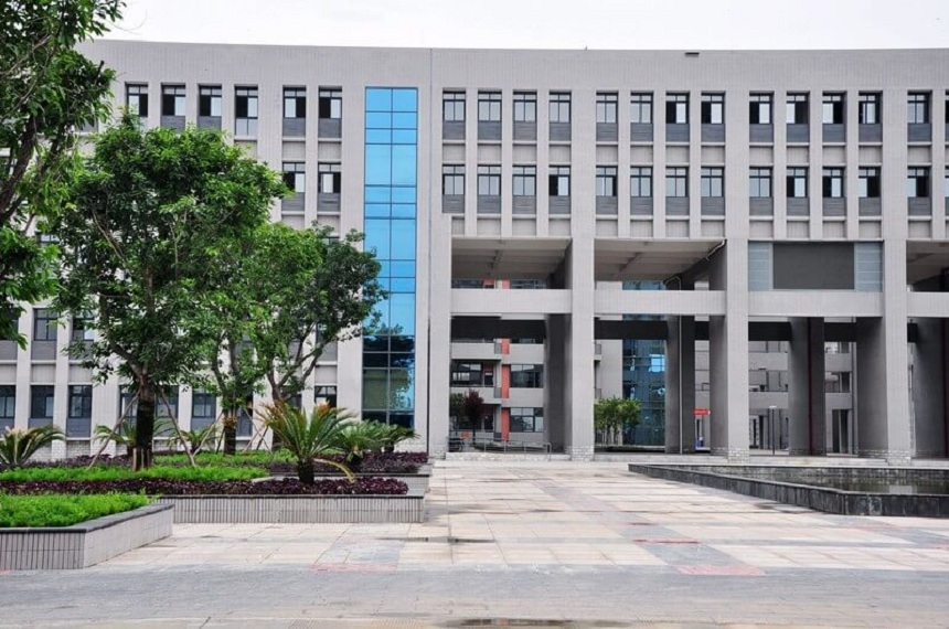 德陽五中校園環(huán)境好嗎？