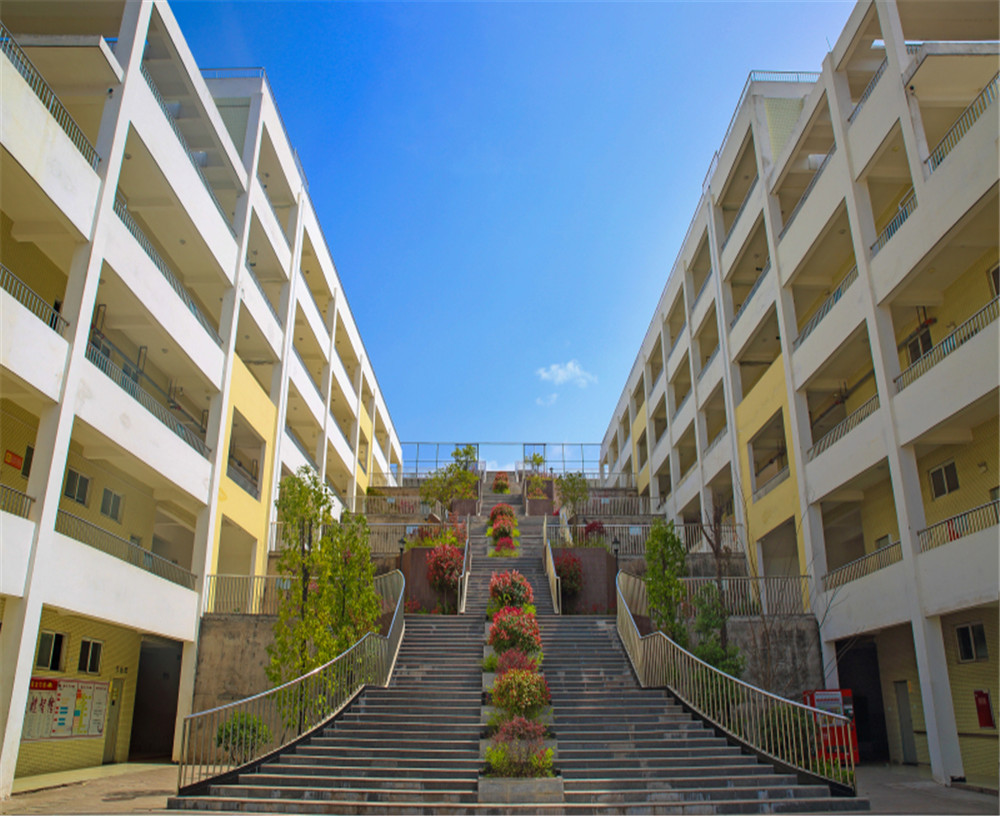 廣元市八二一中學(xué)2020年招生計(jì)劃公布了嗎？