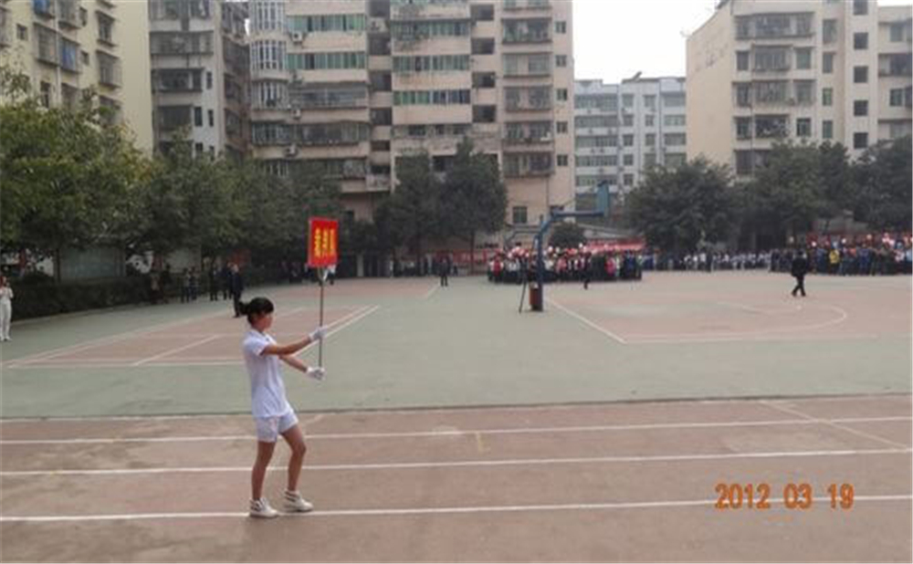 巴中六中學(xué)校環(huán)境怎么樣？