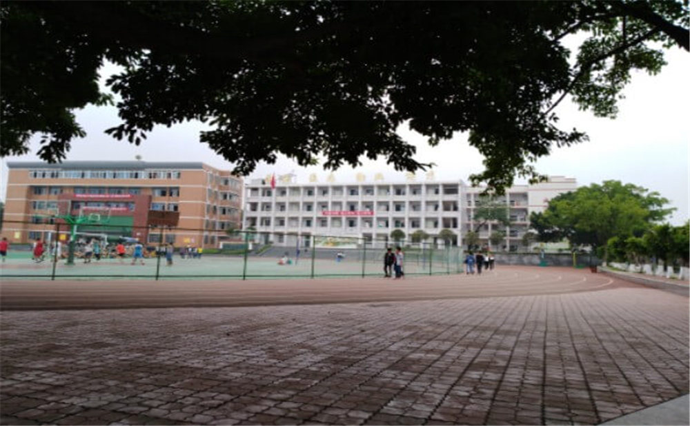 南充市李渡中學(xué)2020年中考錄取分?jǐn)?shù)線多少分？