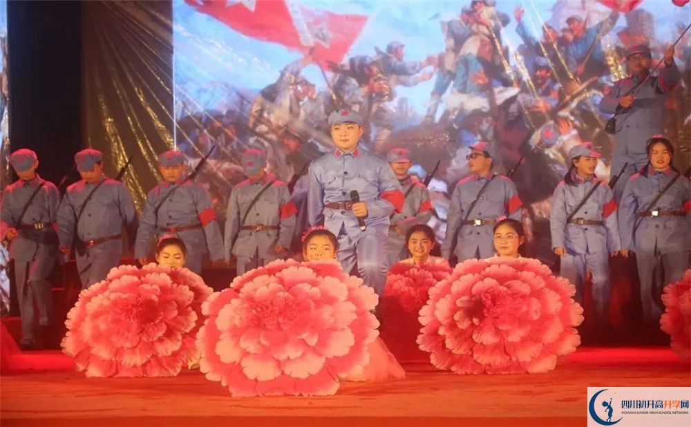 龍泉二中一年的學(xué)費(fèi)是多少？