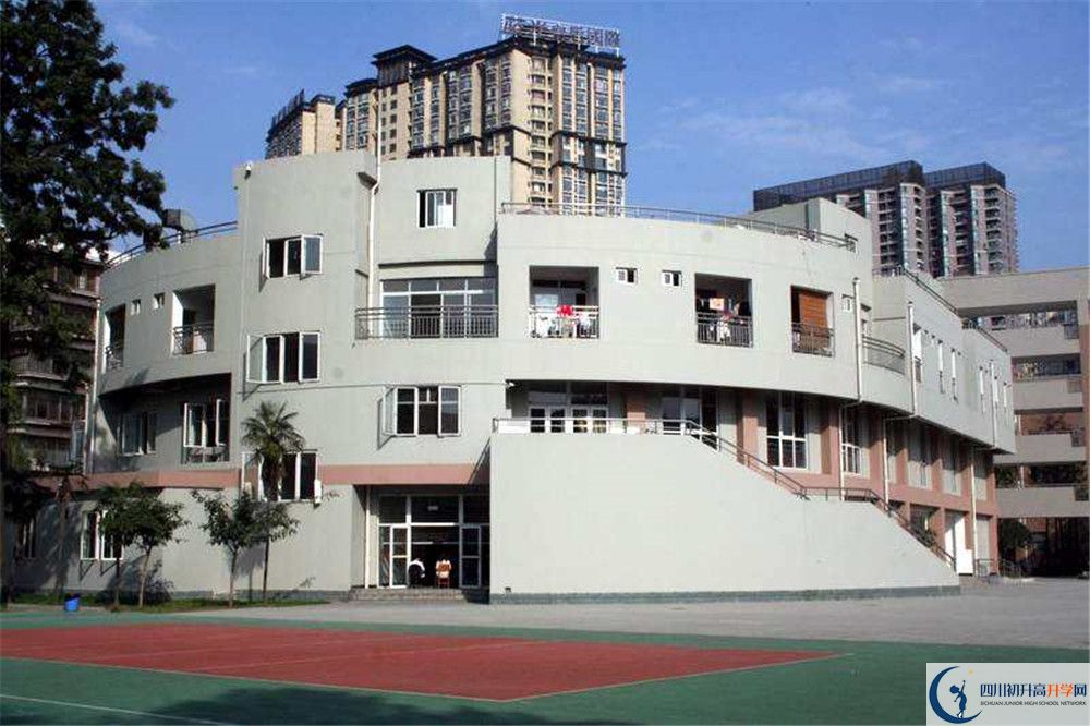 成都市鹽道街中學(xué)高中歷年來(lái)的分?jǐn)?shù)線是多少？