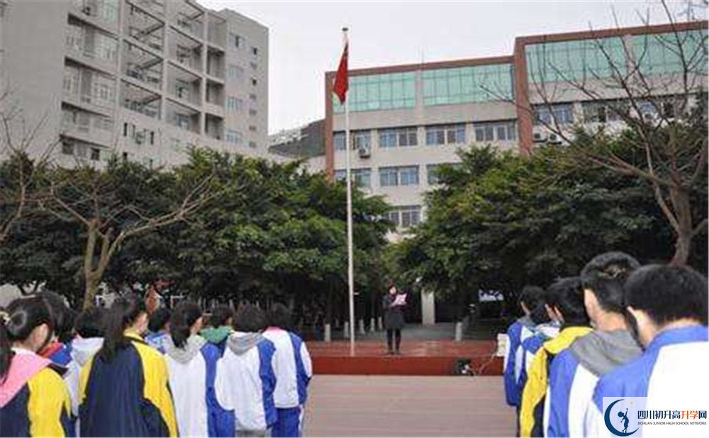 成都高新實驗中學高中歷年來的分數線是多少？