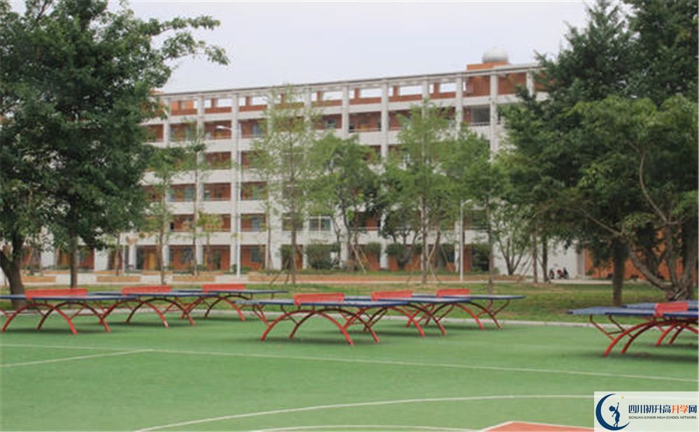 金堂實驗中學(xué)的地址怎么走？