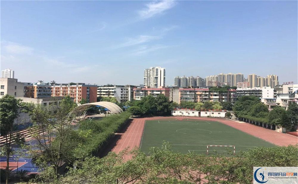 西南交通大學(xué)附屬中學(xué)的高中住宿怎么樣？