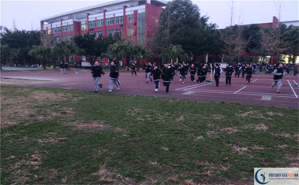 成都南開為明學(xué)校高中住宿怎么樣？