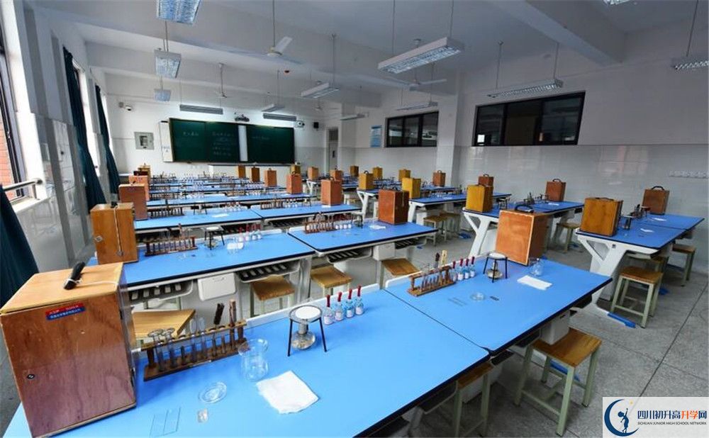 新都一中2020年保送清華北大的人數(shù)是多少？