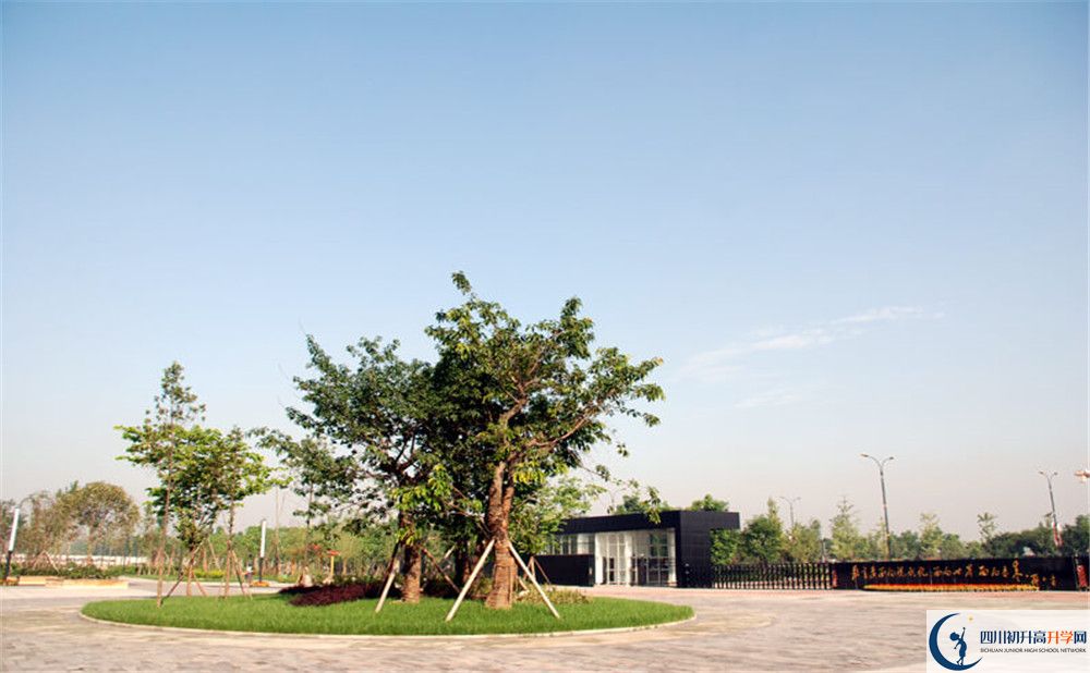 成都樹德中學(xué)光華校區(qū)是重點(diǎn)中學(xué)嗎？