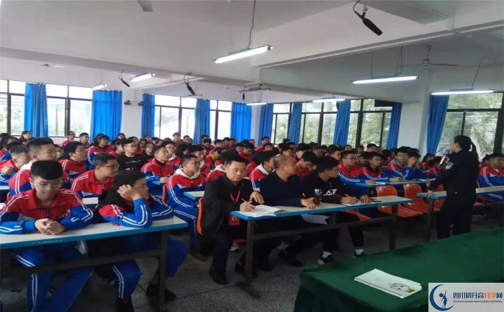 2020成都文武學(xué)校期末試卷數(shù)學(xué)在哪兒看？