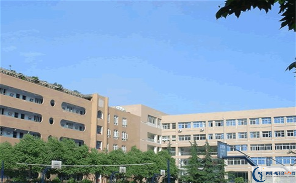 成都大學(xué)附屬中學(xué)高中分班考試難嗎？
