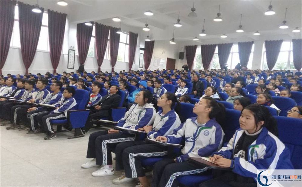 金堂實驗中學高中分班考試難嗎？